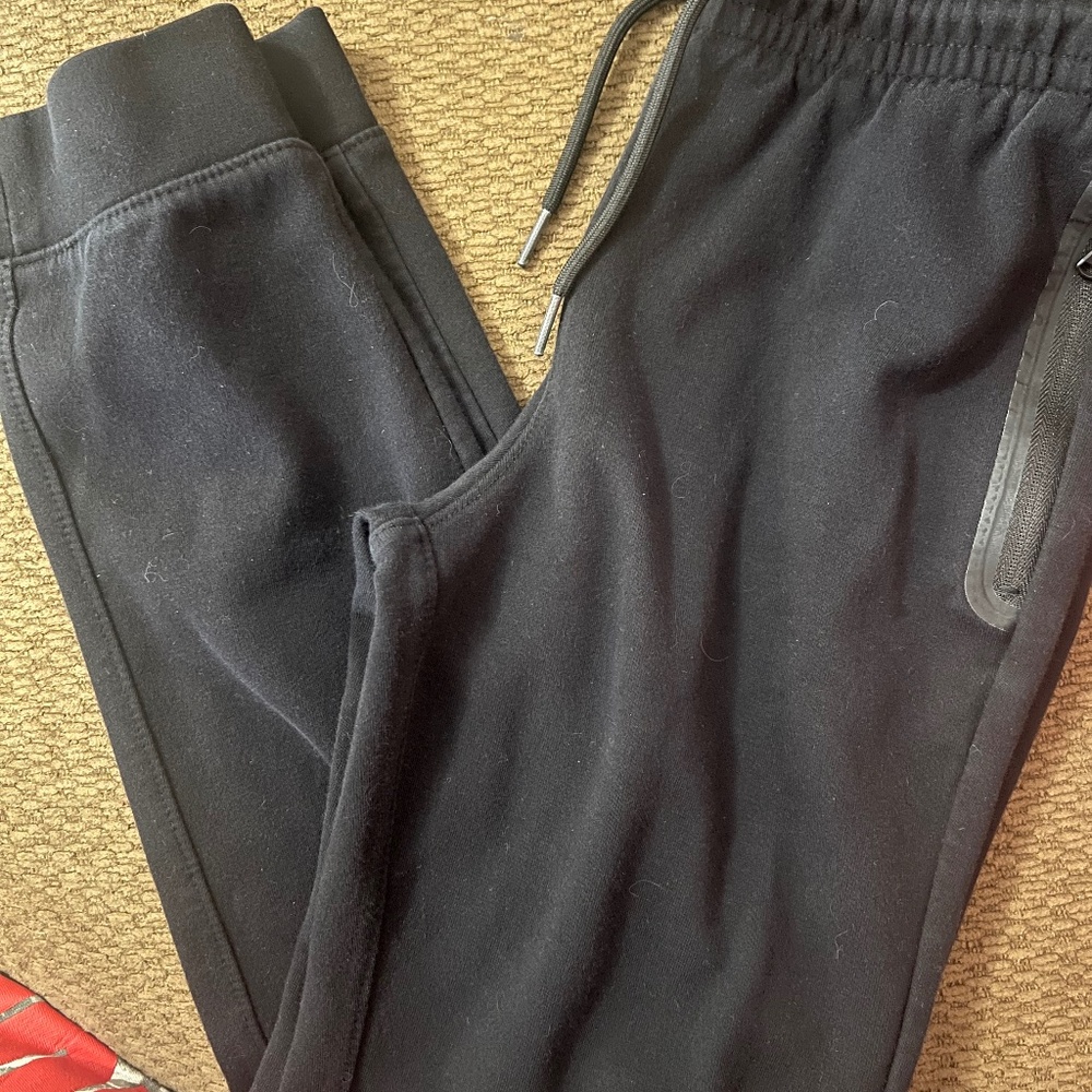✨ 2 / $13 Black Old Navy Youth Joggers - SIZE 10/12